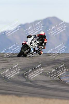 media/Nov-16-2025-Race Pace (Sun) [[8c5fa54630]]/Verified Riders/8-Turn 12 (120pm)/